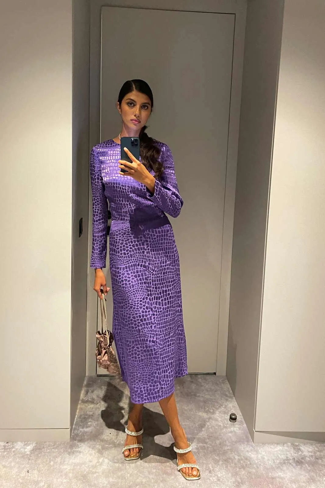 Godet Silhouette Long Sleeve Midi Dress