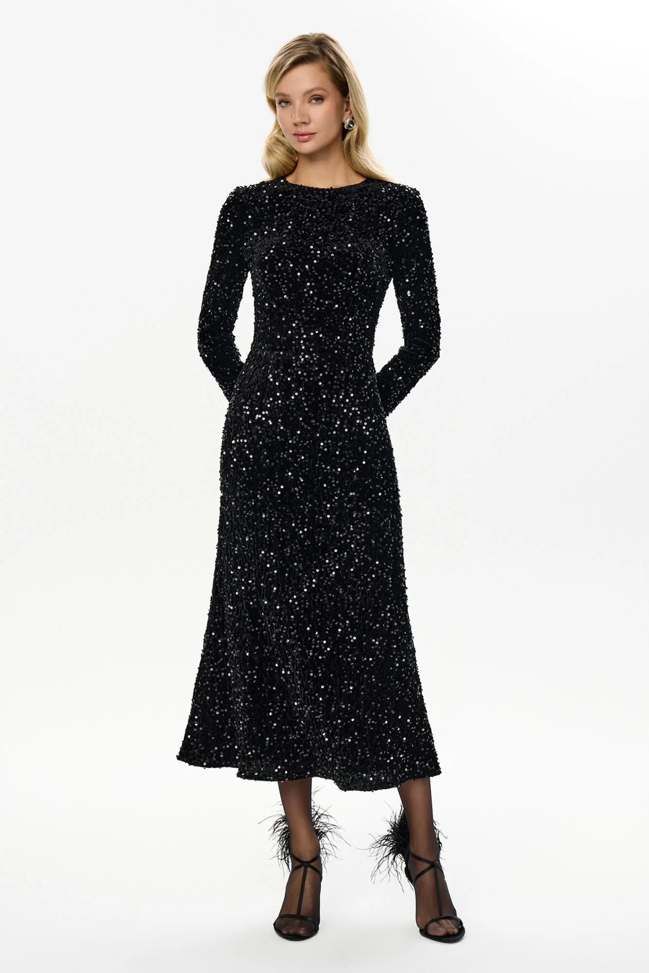 Sequin Decorated Velvet Long Sleeve Midi Dress