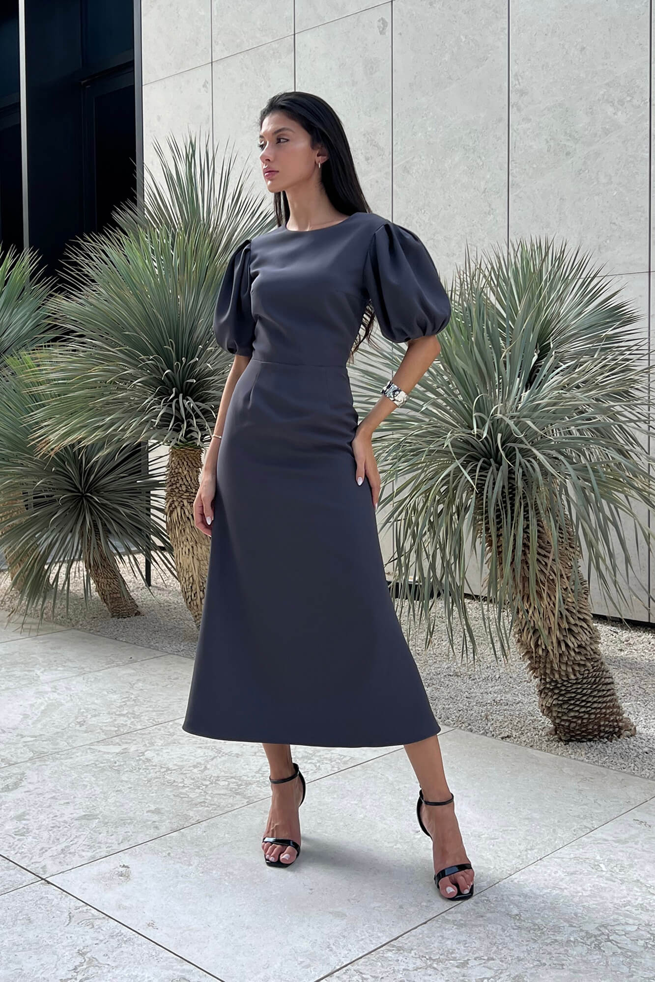 Godet Silhouette Puff Sleeve Midi Dress