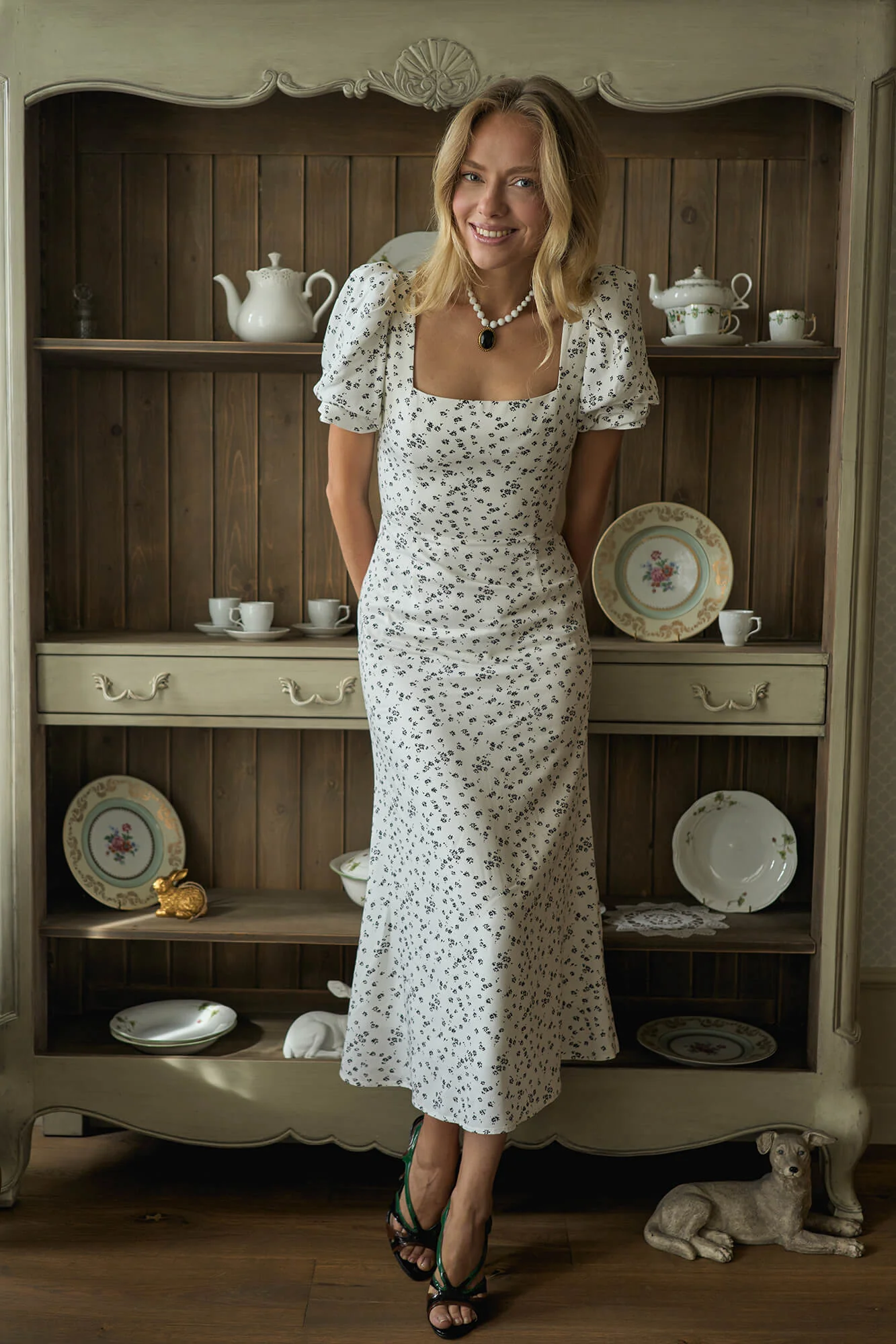 Godet Silhouette Square Neck Midi Dress