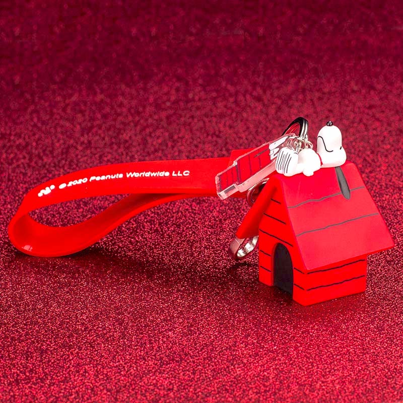 Peanuts Snoopy Keychain - The World Famous Dog - Limited Edition