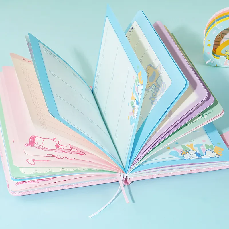 Peanuts Snoopy Pocket Planner