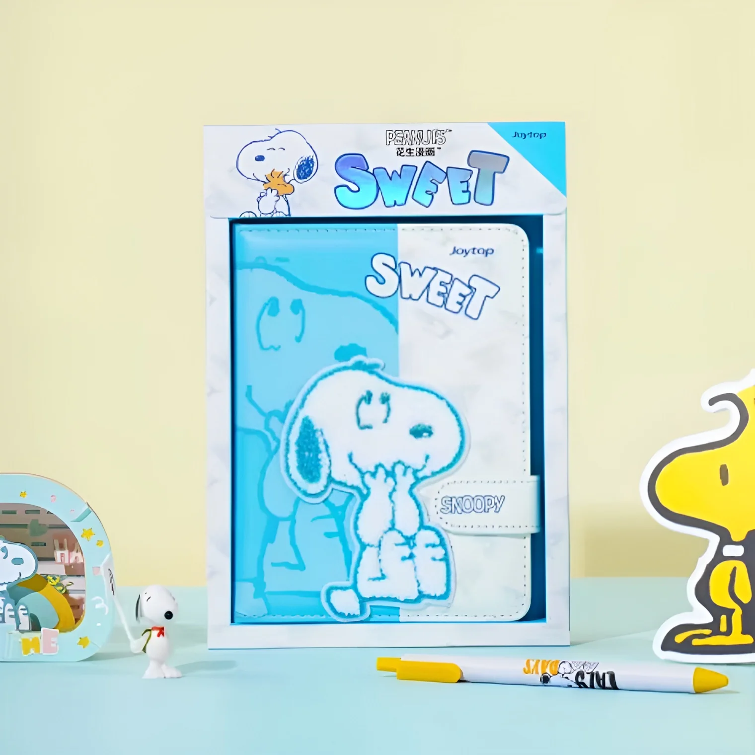 Peanuts Snoopy Pocket Planner