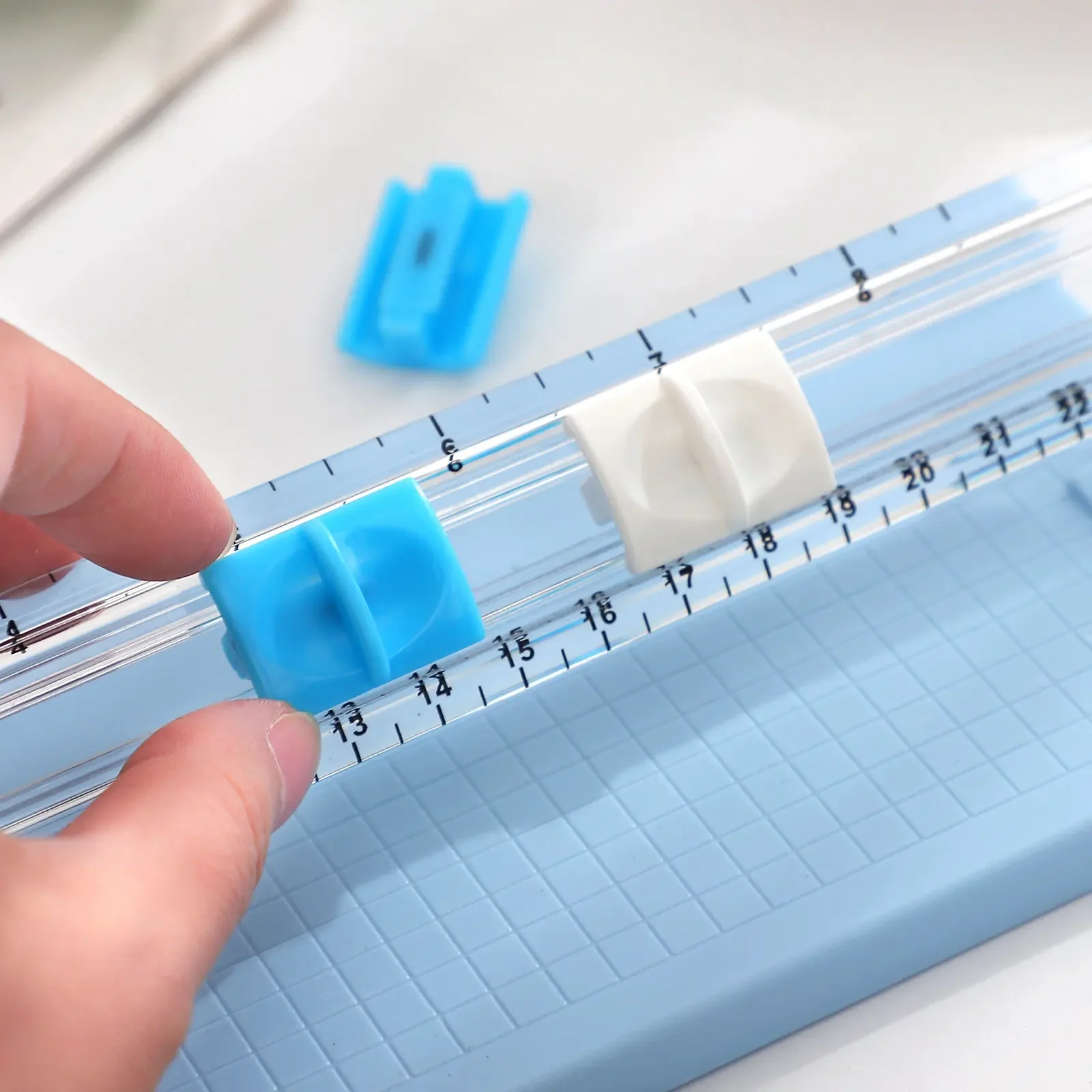 Bidirectional Manual Paper Cutter