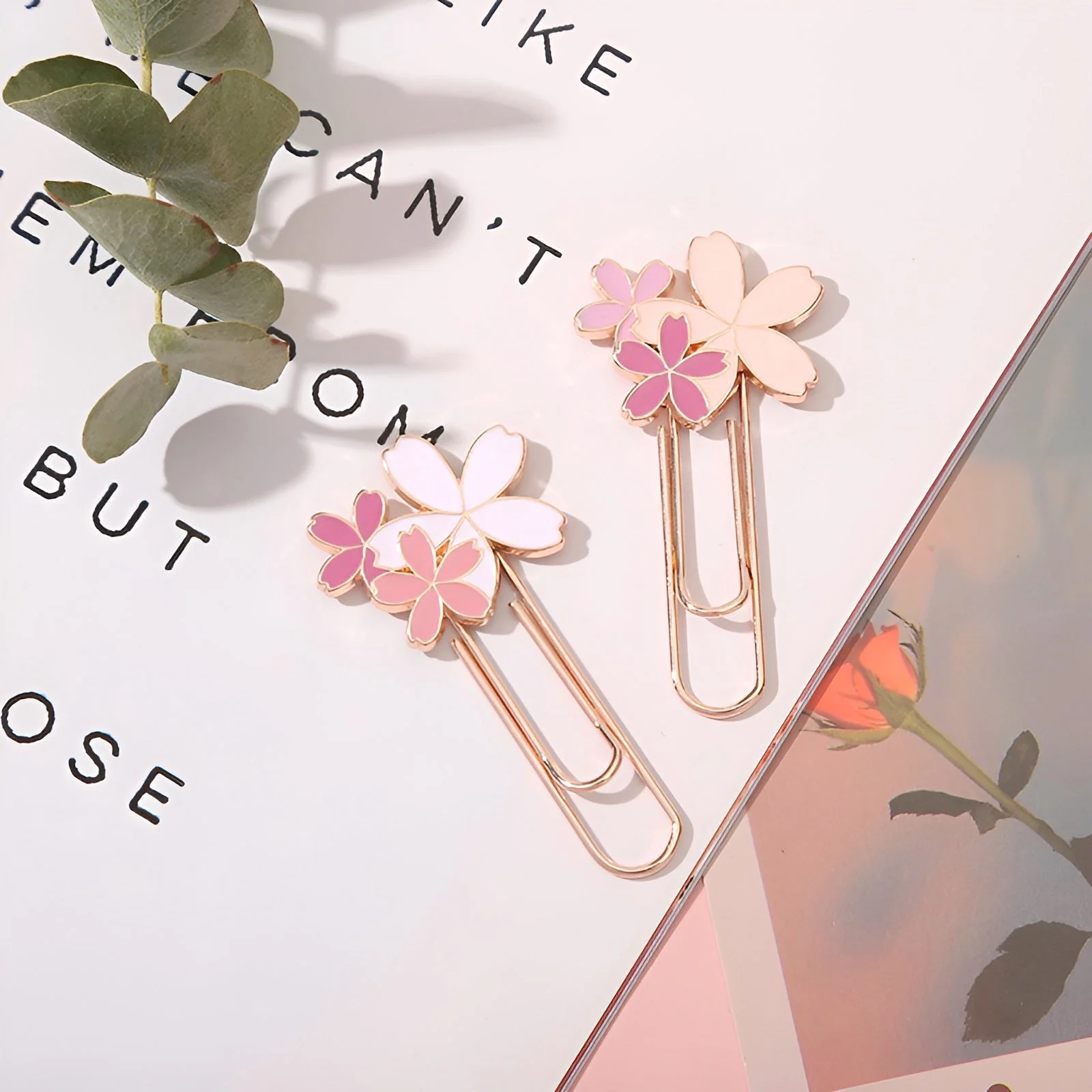 Sakura Paper Clip