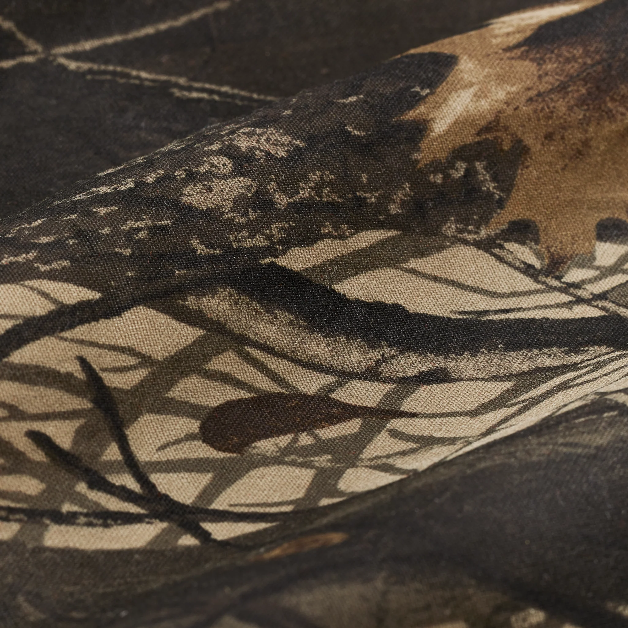 Oil Tin Cloth Vest - Realtree Hardwoods Camo