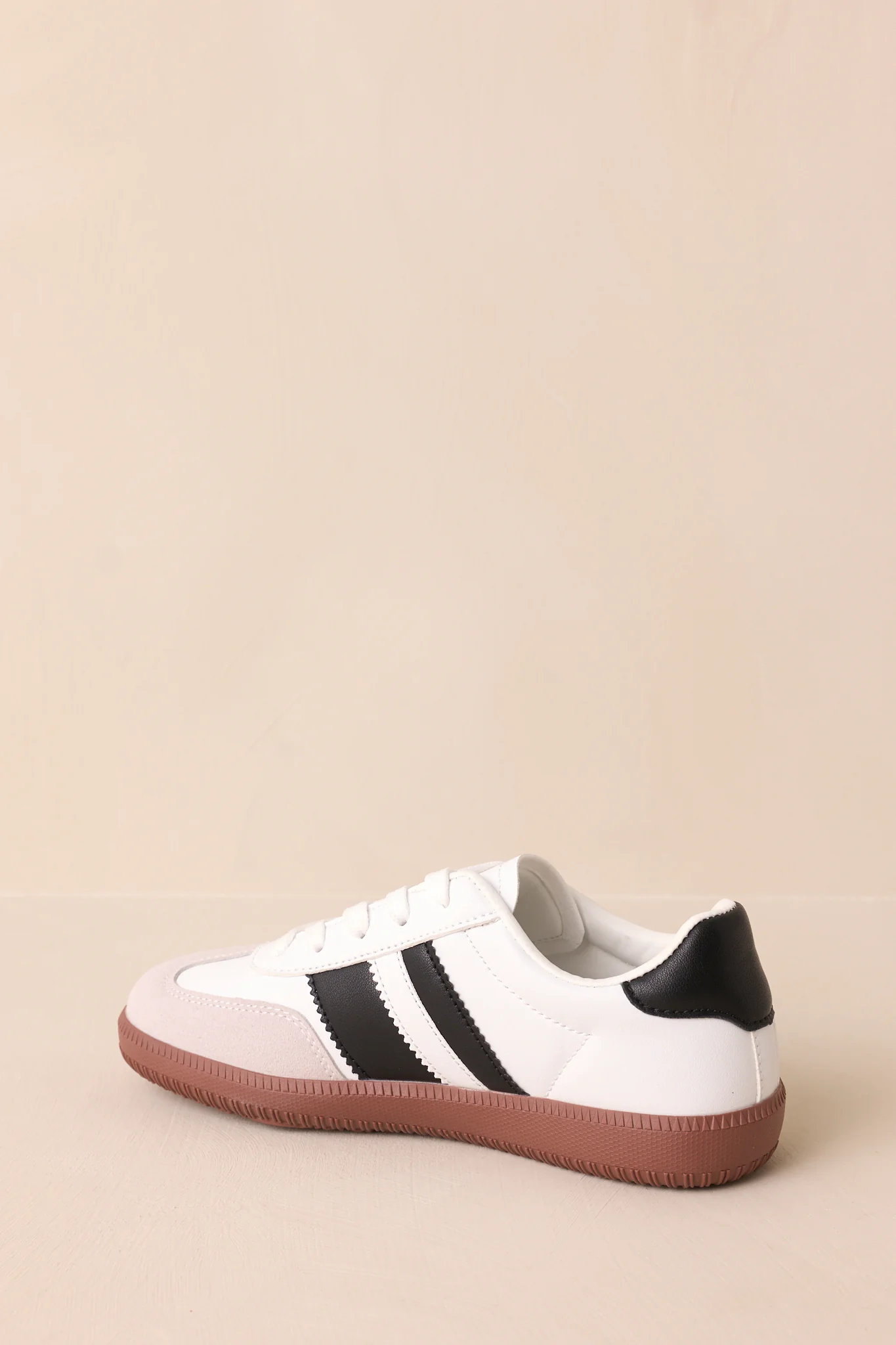 Runaway Love White & Black Retro Sneakers