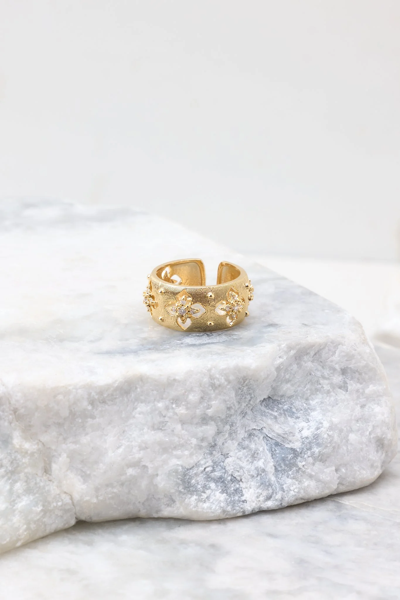 Delicate Details Gold Ring