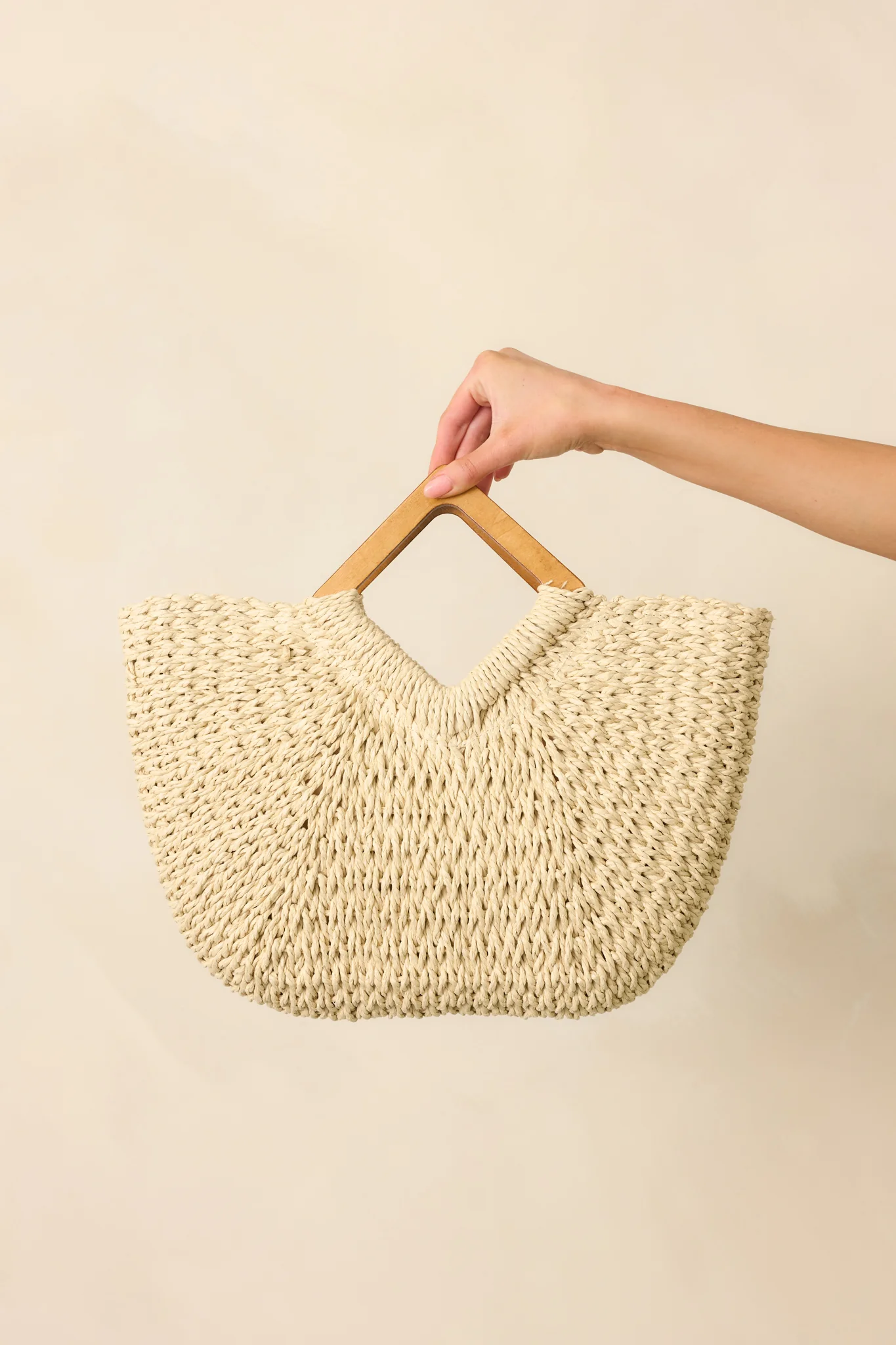Changing Tides Ivory Raffia Woven Wooden Handle Handbag