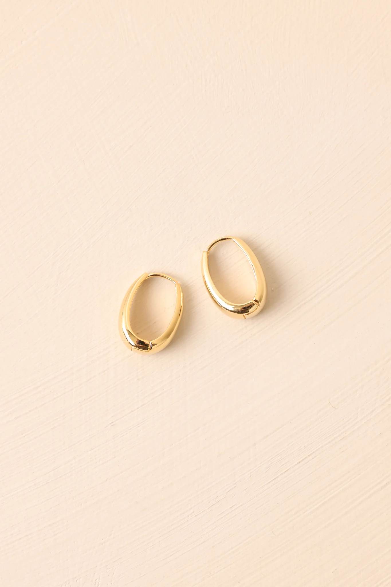 Give It My All Gold Oval Huggie Hoop Earrings