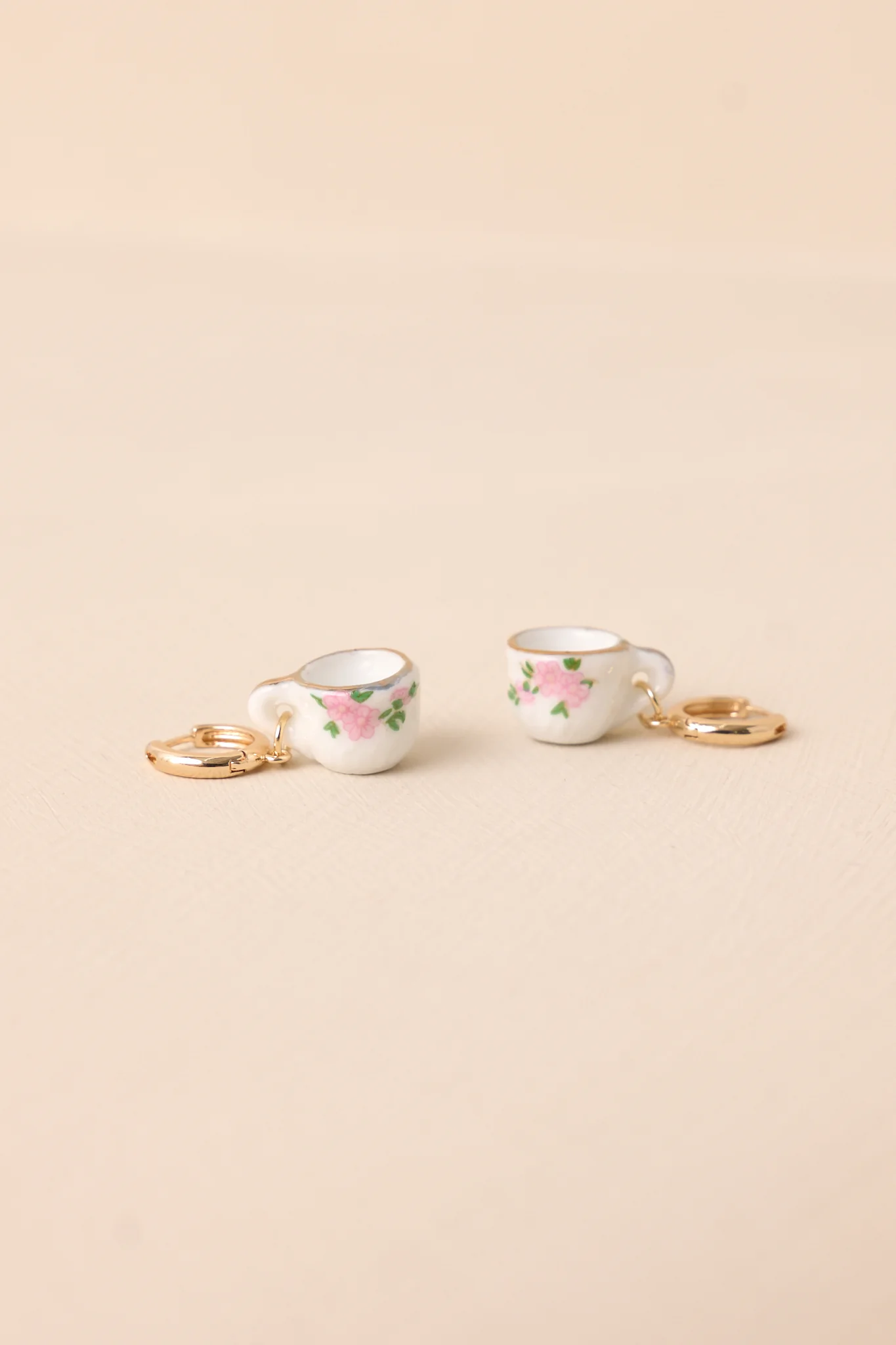 Café On The Corner White Floral Teacup Earrings