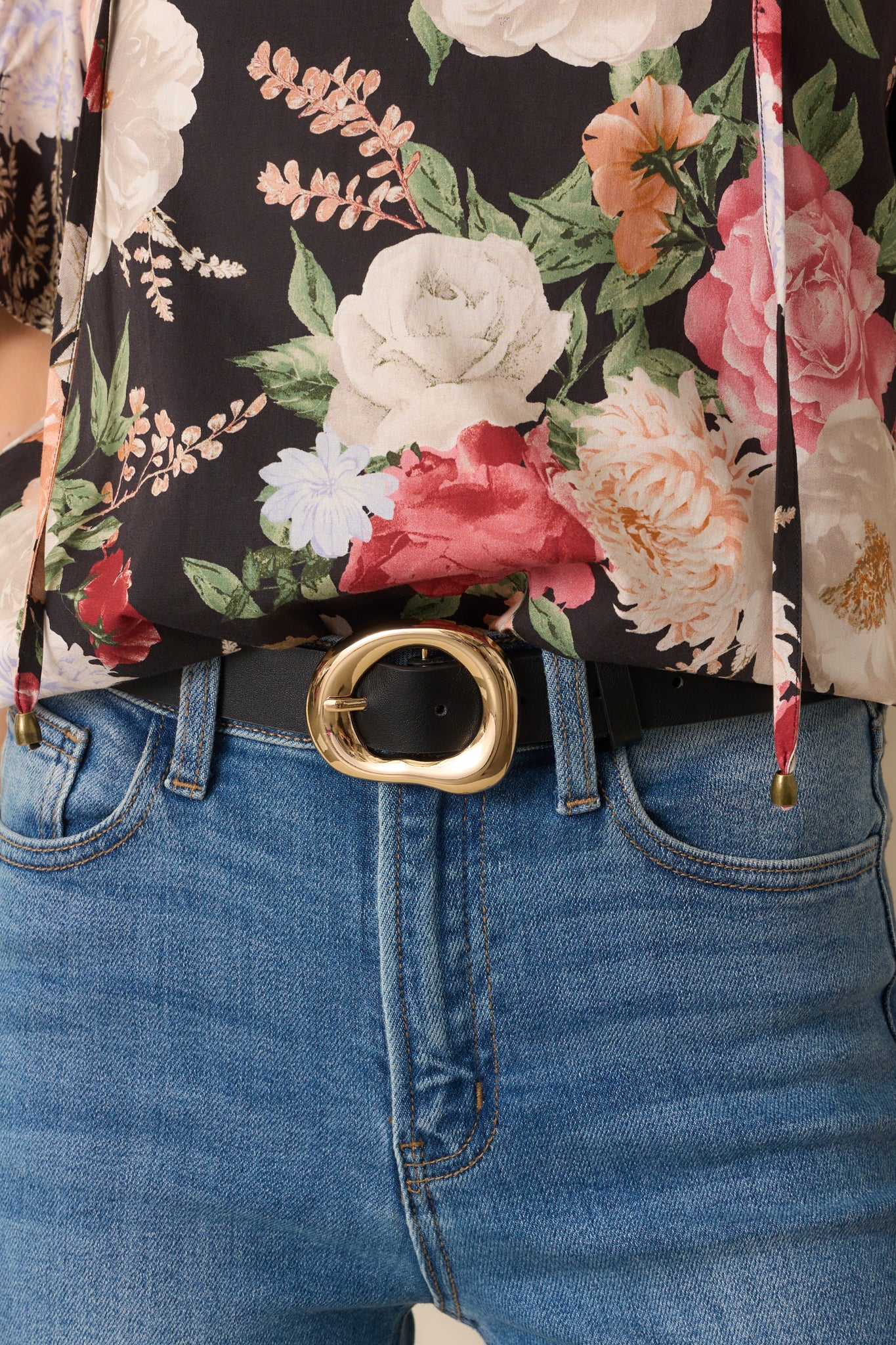 The Way She Carries Herself Black Faux Leather Belt