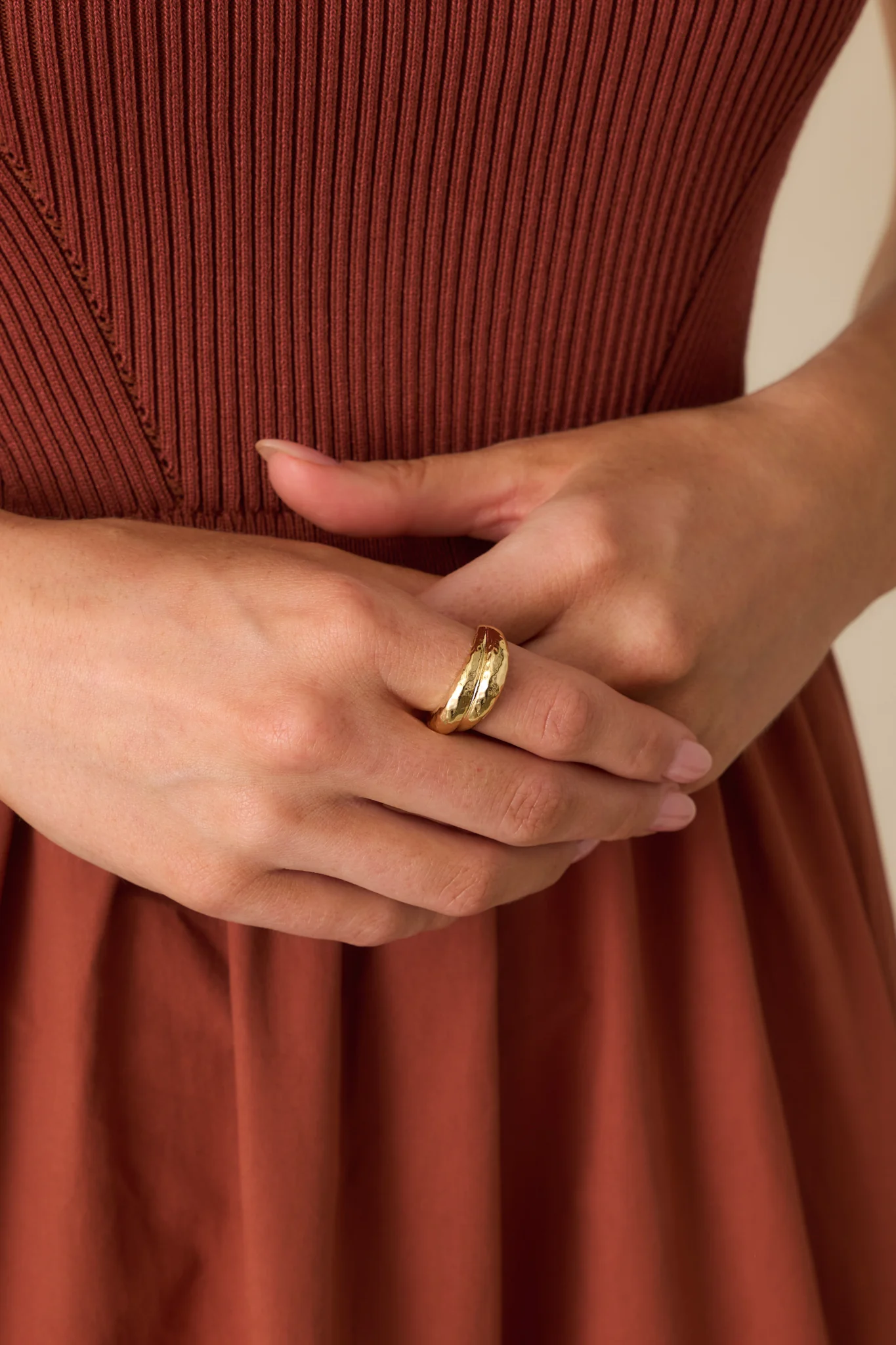 Gold Hammered Dome Crossover Band Ring
