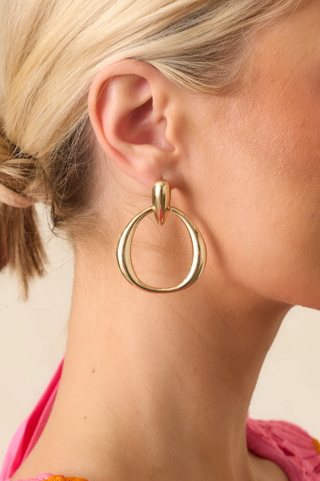 Kind Of A Big Deal Gold Circle Drop Link Earrings