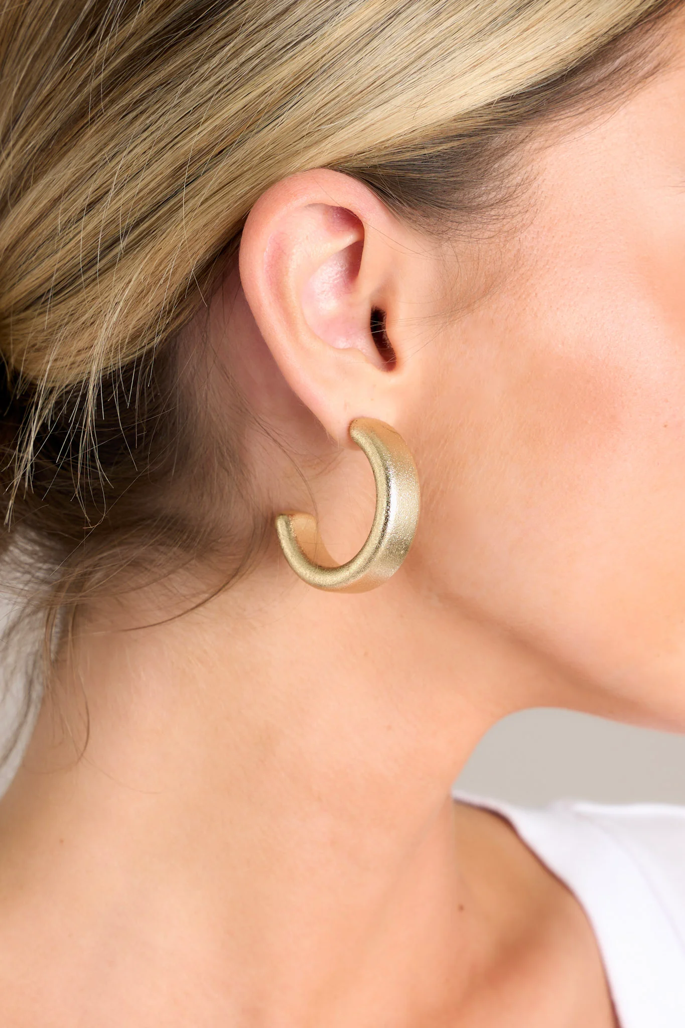 Gleaming Orbit Thick Gold Textured Hoop Earrings