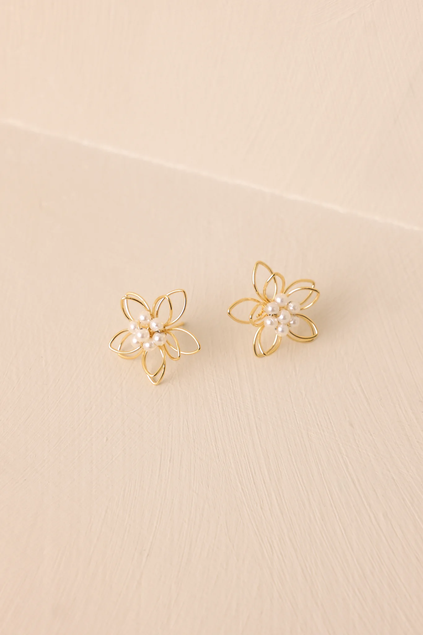 Honeybee's Delight Gold & Ivory Pearl Flower Earrings