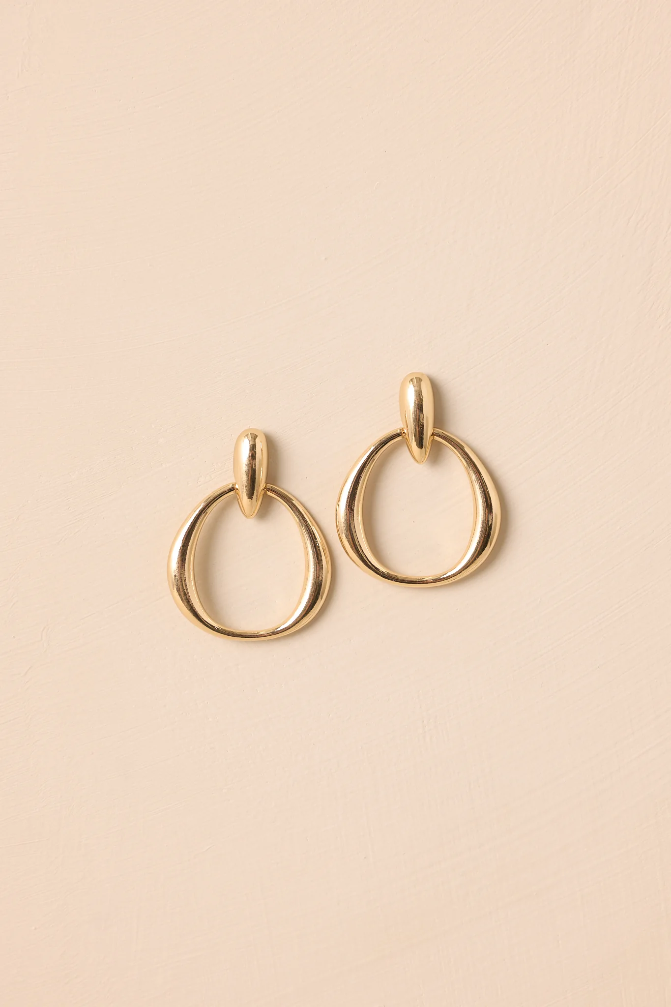 Kind Of A Big Deal Gold Circle Drop Link Earrings