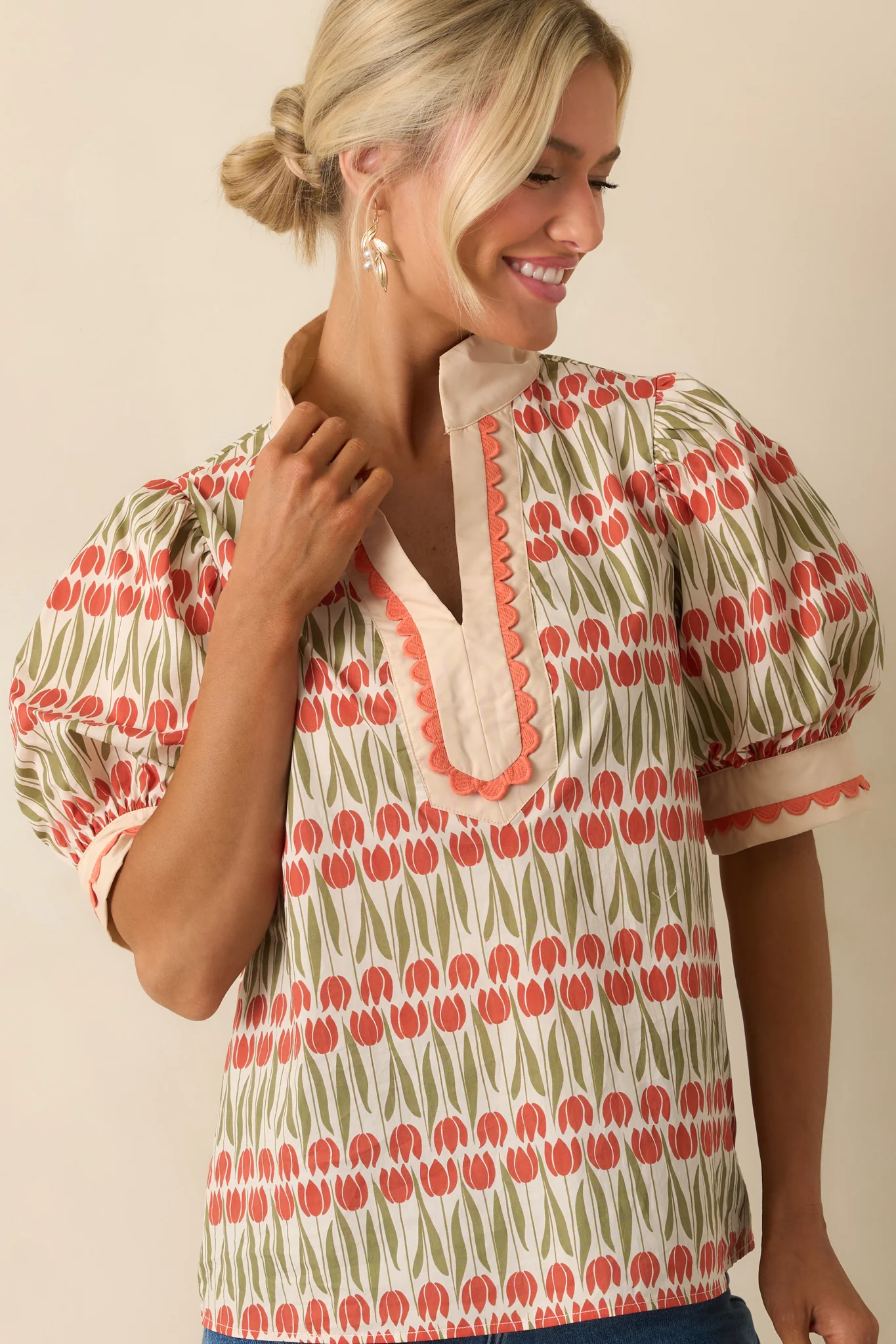 She’s Got Time Ivory Tulip Floral Print Cotton Puff Sleeve Top