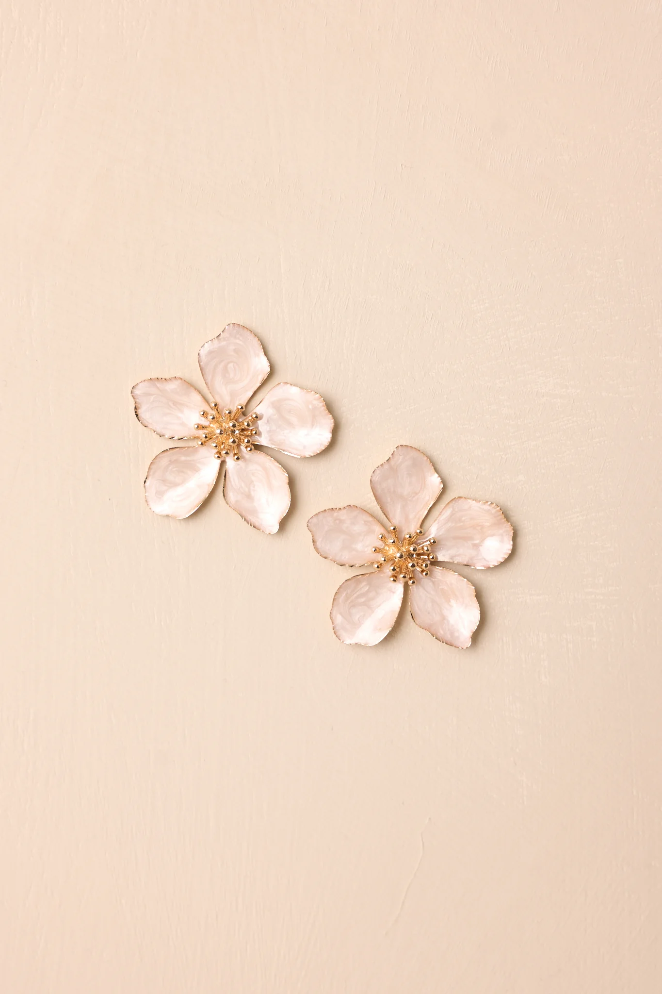Rooftop Garden Ivory Pearlescent Flower Earrings