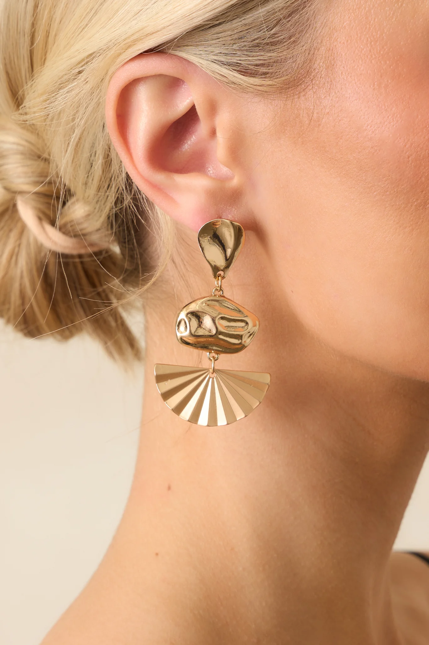 Can't Help But Smile Gold Geometric Textured Drop Earrings