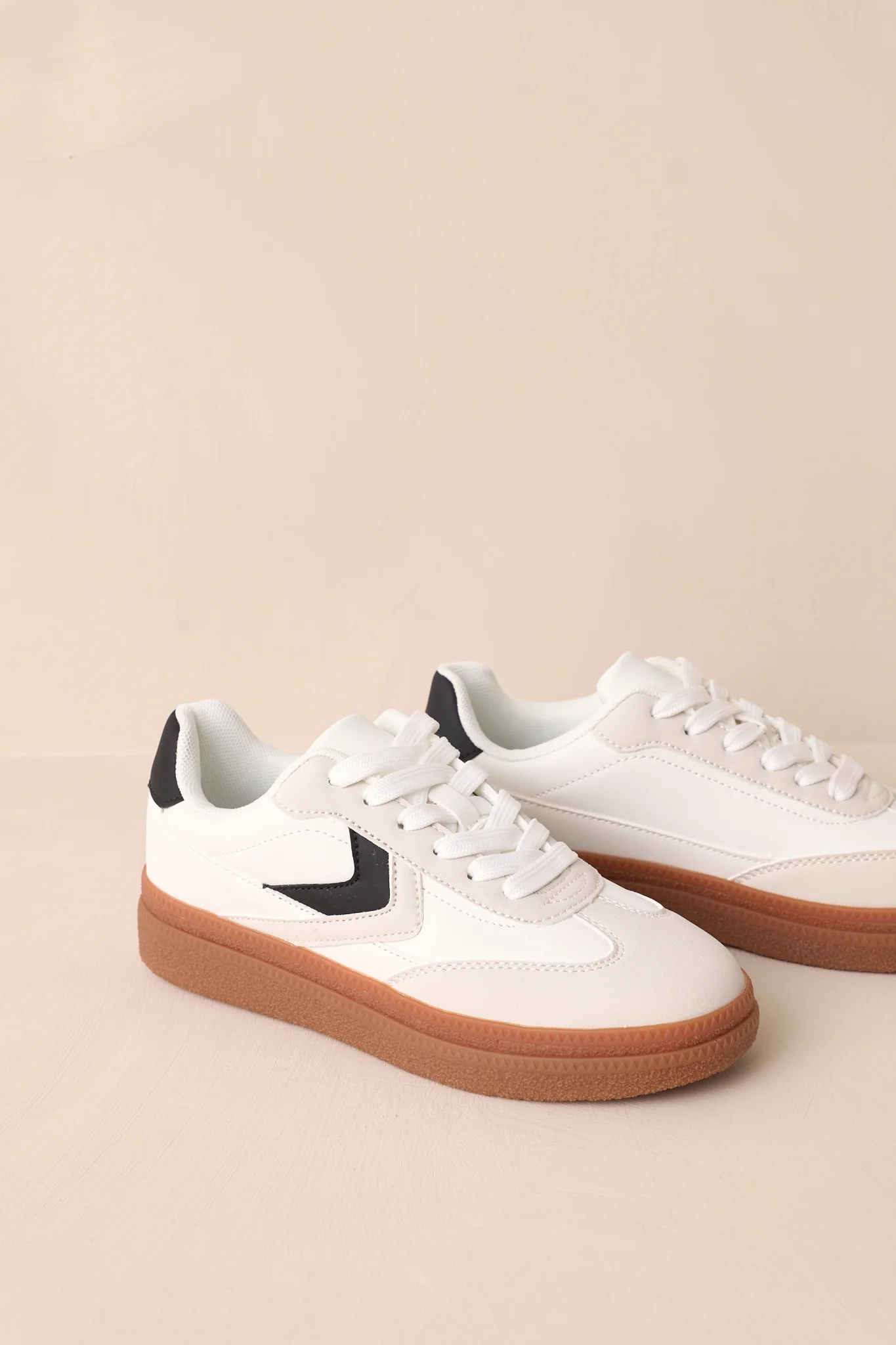 Catching Moments White & Grey Sneaker