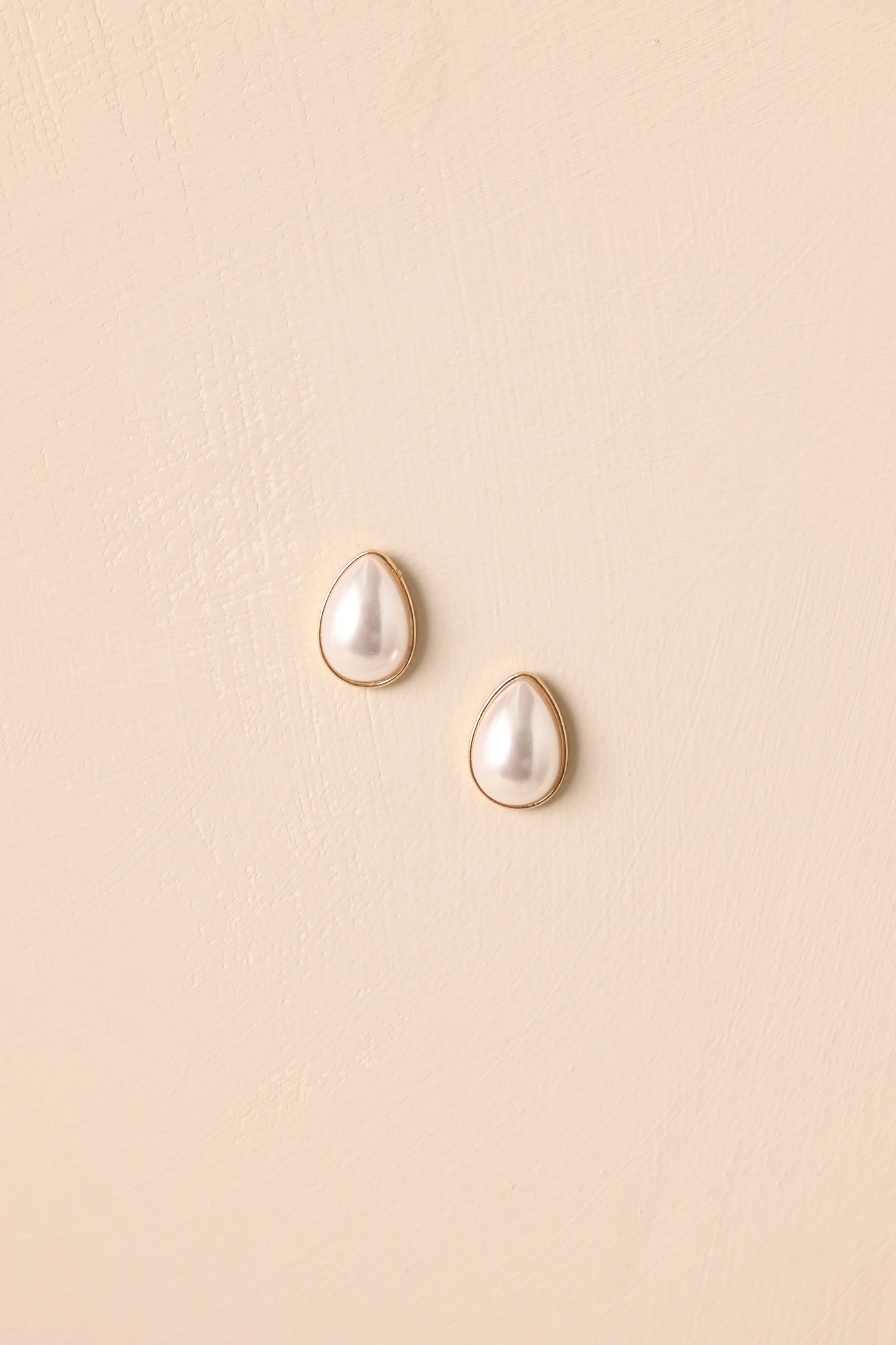 What Makes It Work Ivory Pearl Teardrop Stud Earrings