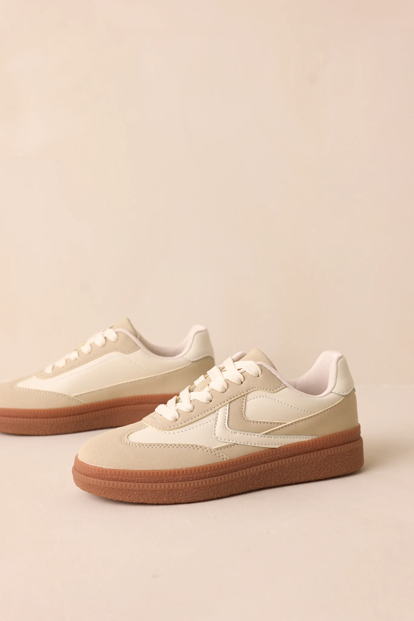 Catching Moments White & Beige Sneaker