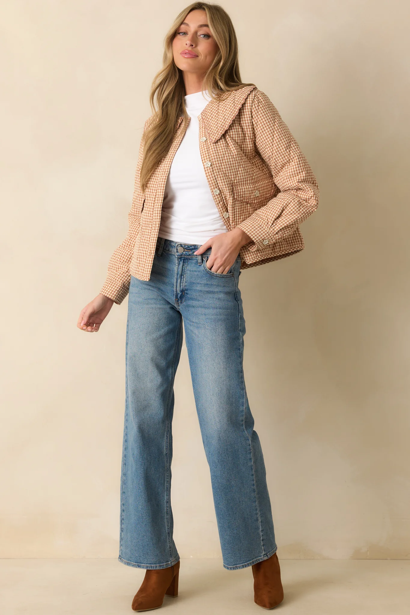 Yve White Sleeveless Ruched Mock Neck Top