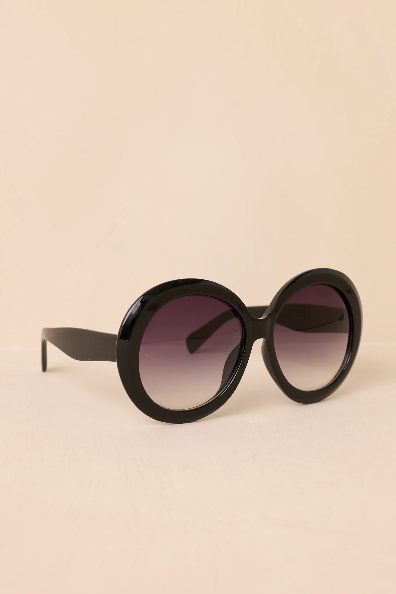 Happiness Comes In Waves Black Ombre Round Sunglasses