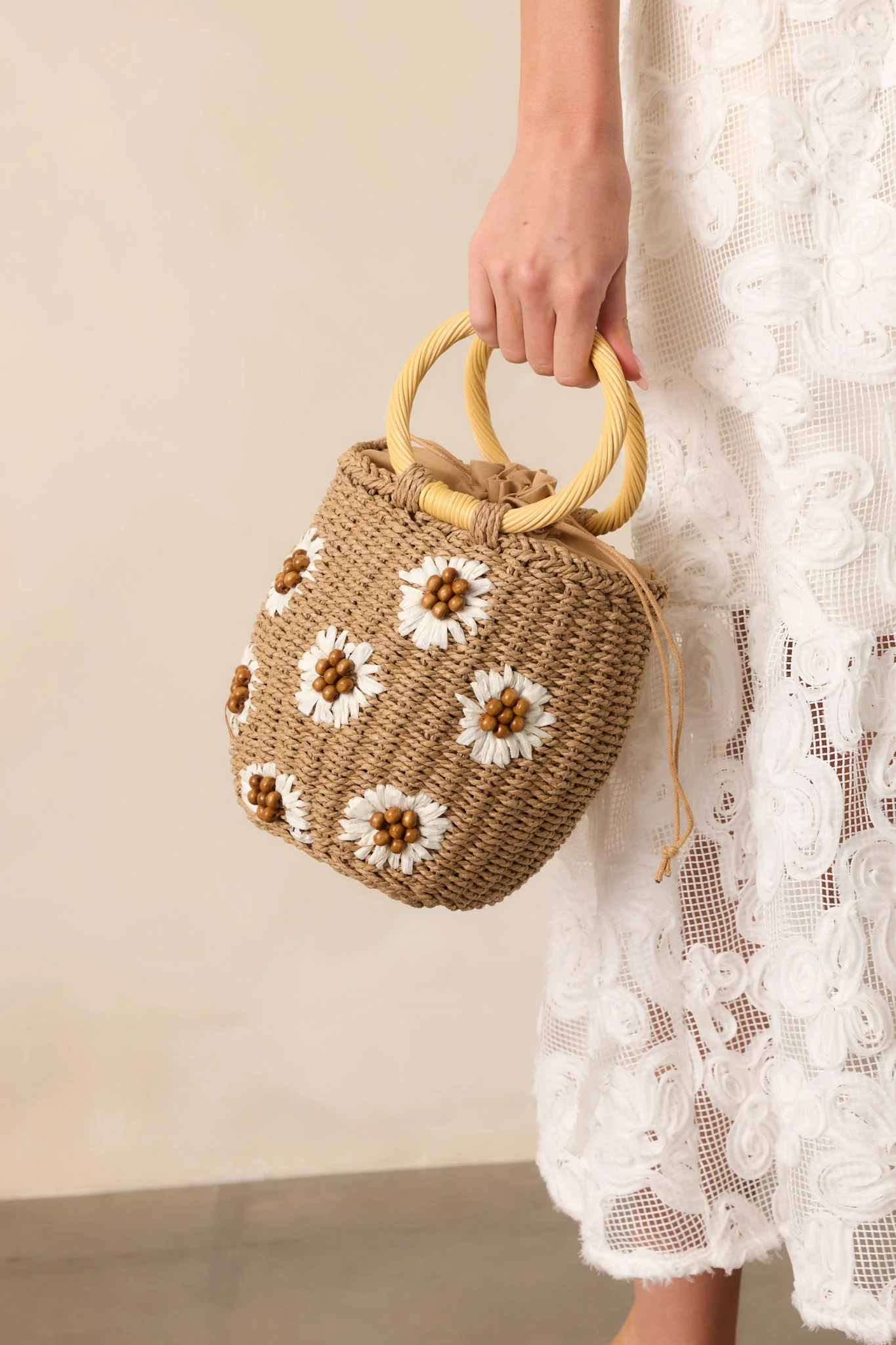 Weekend Picnic Tan Straw Bucket Floral Handbag