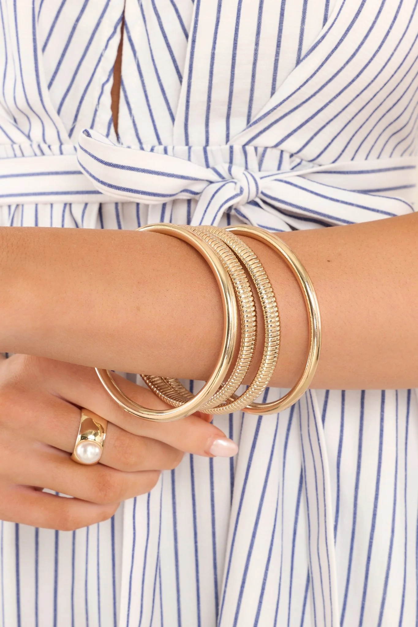 Picking Emotions Gold Bracelet Set