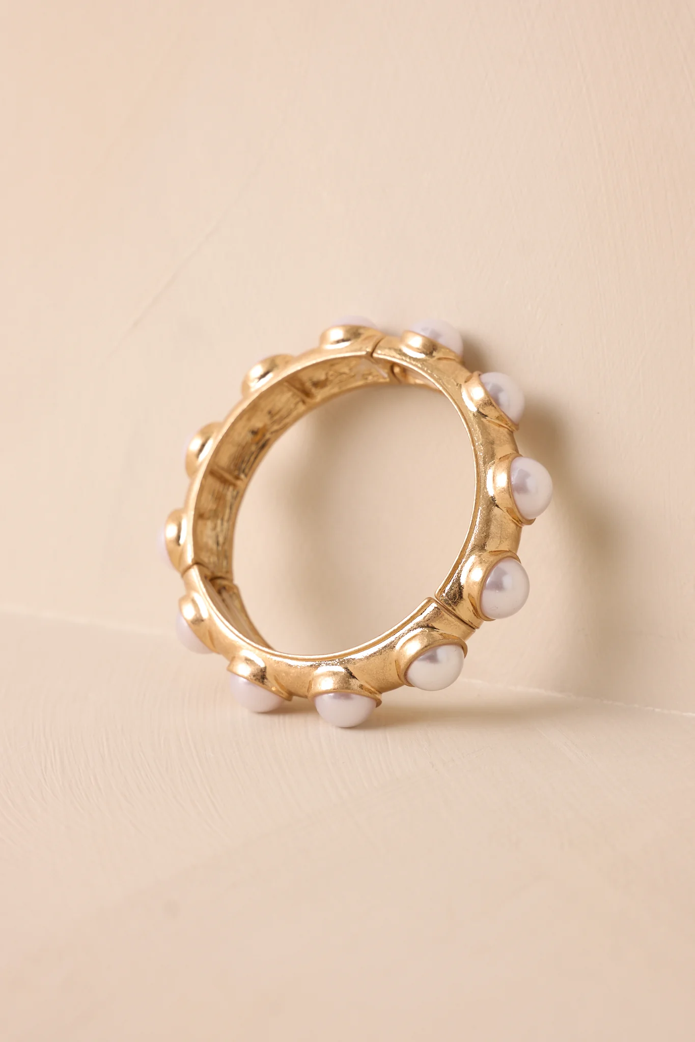 Setting The Scene Gold & Ivory Pearl Bracelet