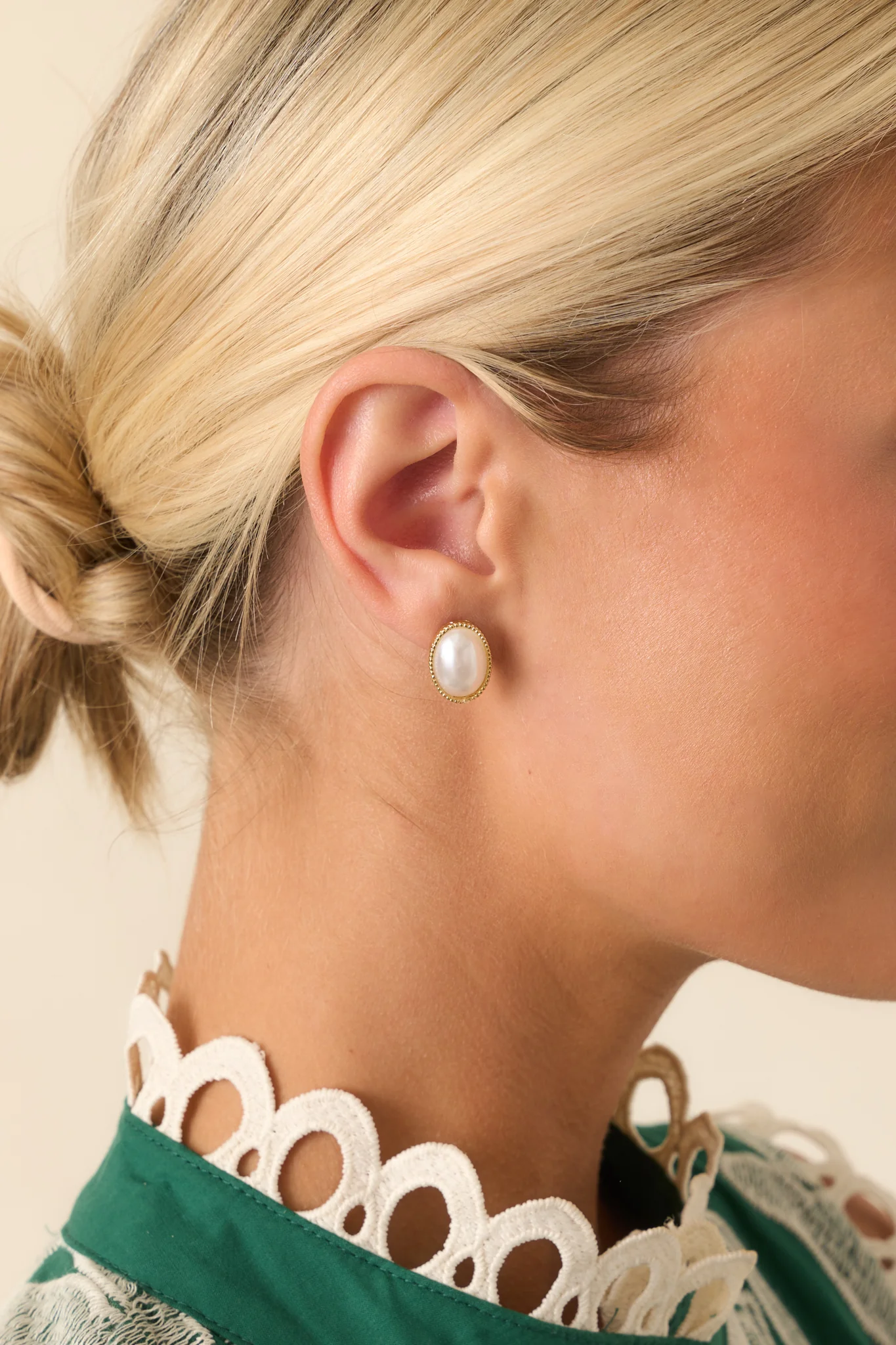 Heading Into Town Ivory Pearl Oval Stud Earrings