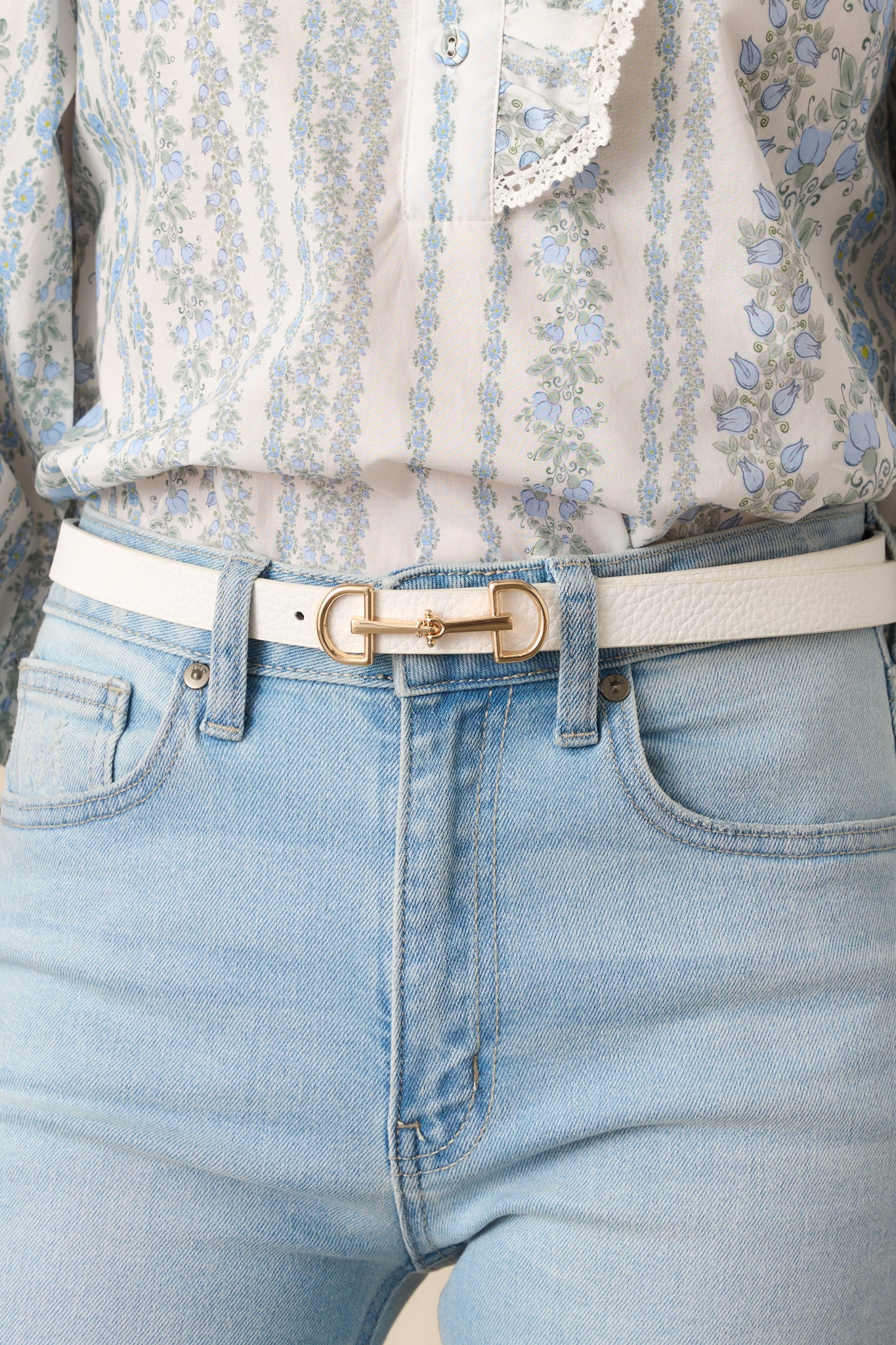 Endless Charm White Textured Belt