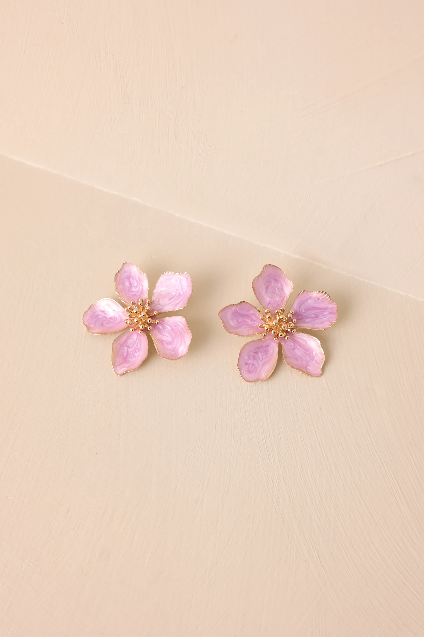 Rooftop Garden Lavender Pearlescent Flower Earrings