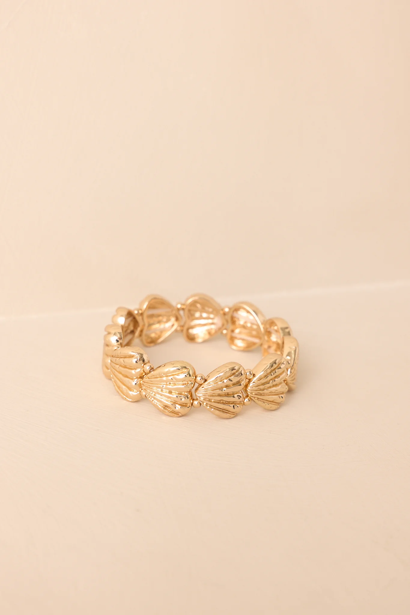 Chasing Tides Gold Textured Seashell Bracelet