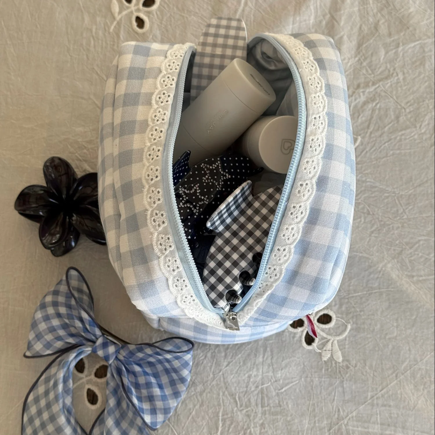 Super Bloom Clip in Blackberry