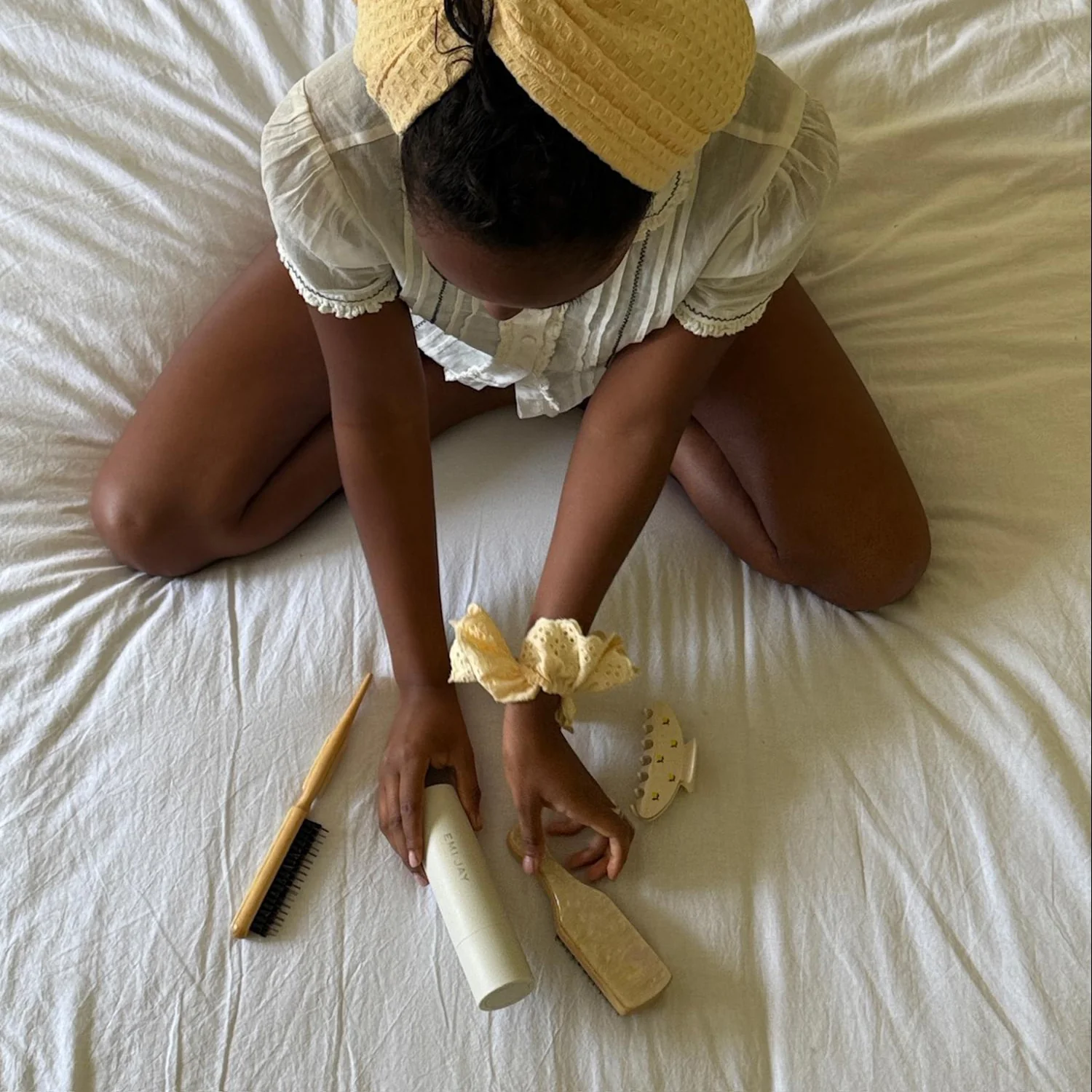 Styling Brush in Lemon Sugar