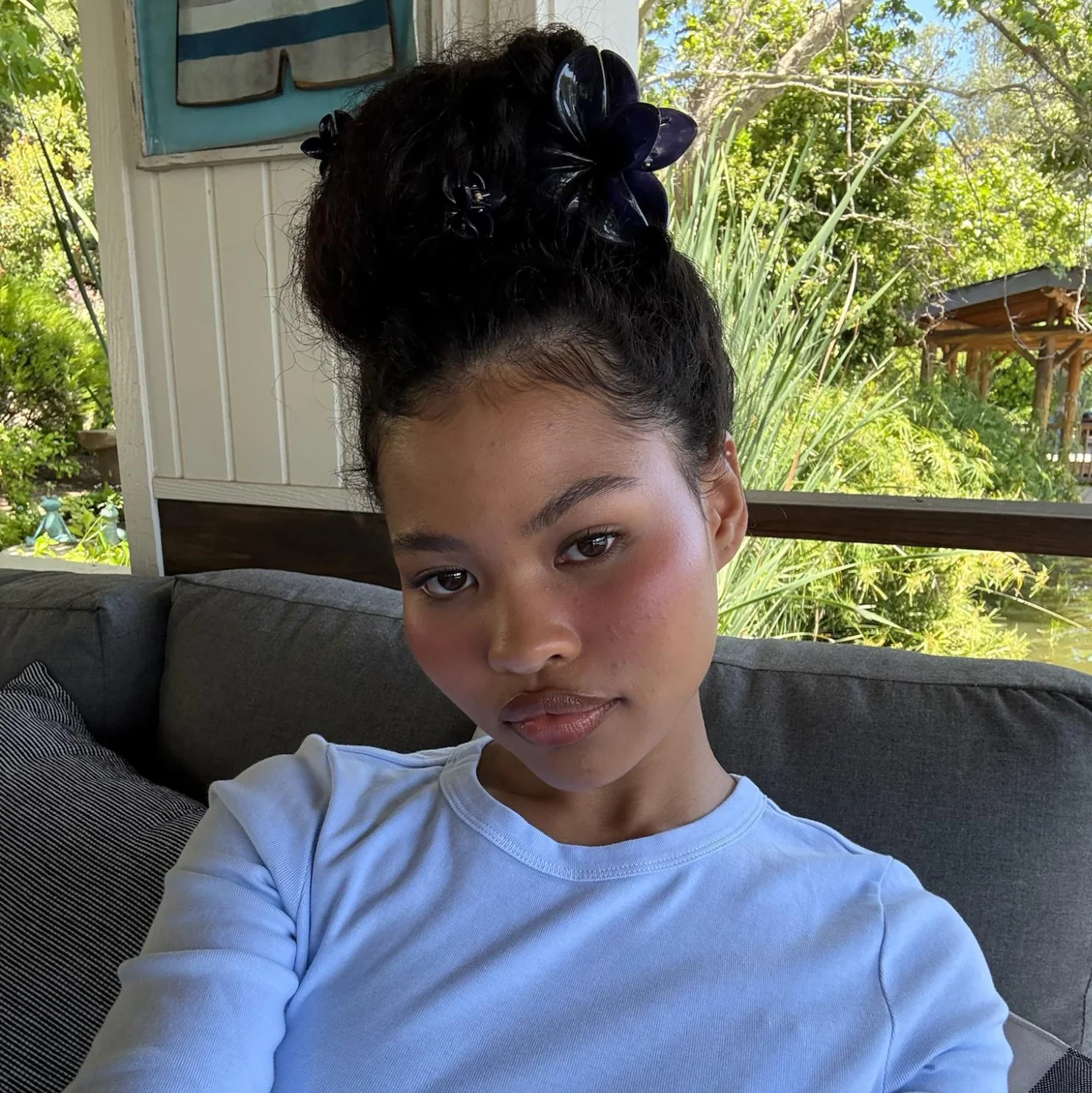 Super Bloom Clip in Blackberry