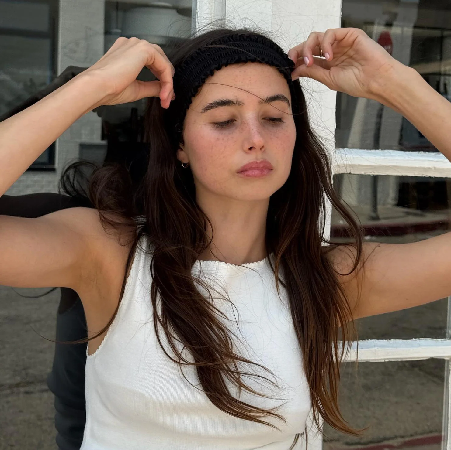 Ruffle Headband in Noir