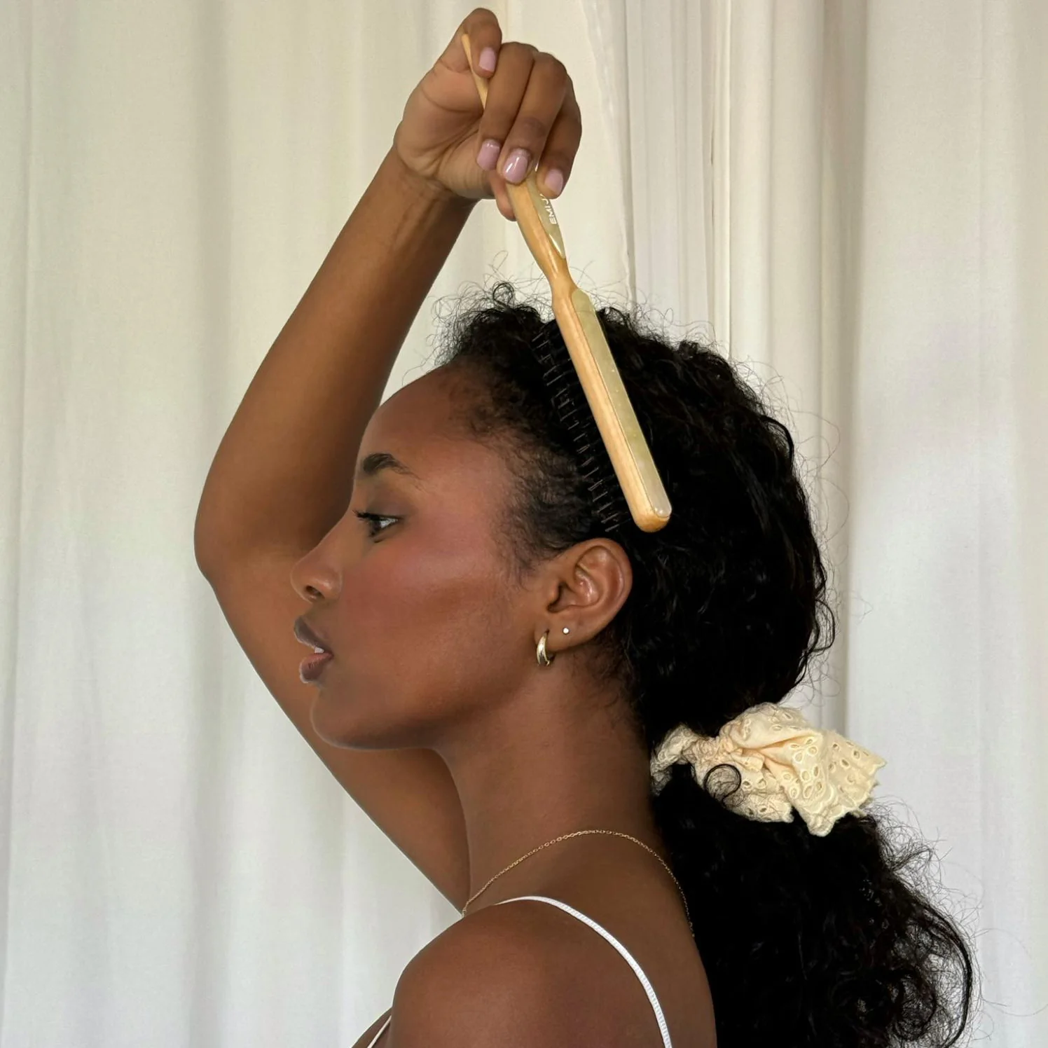 Styling Brush in Lemon Sugar