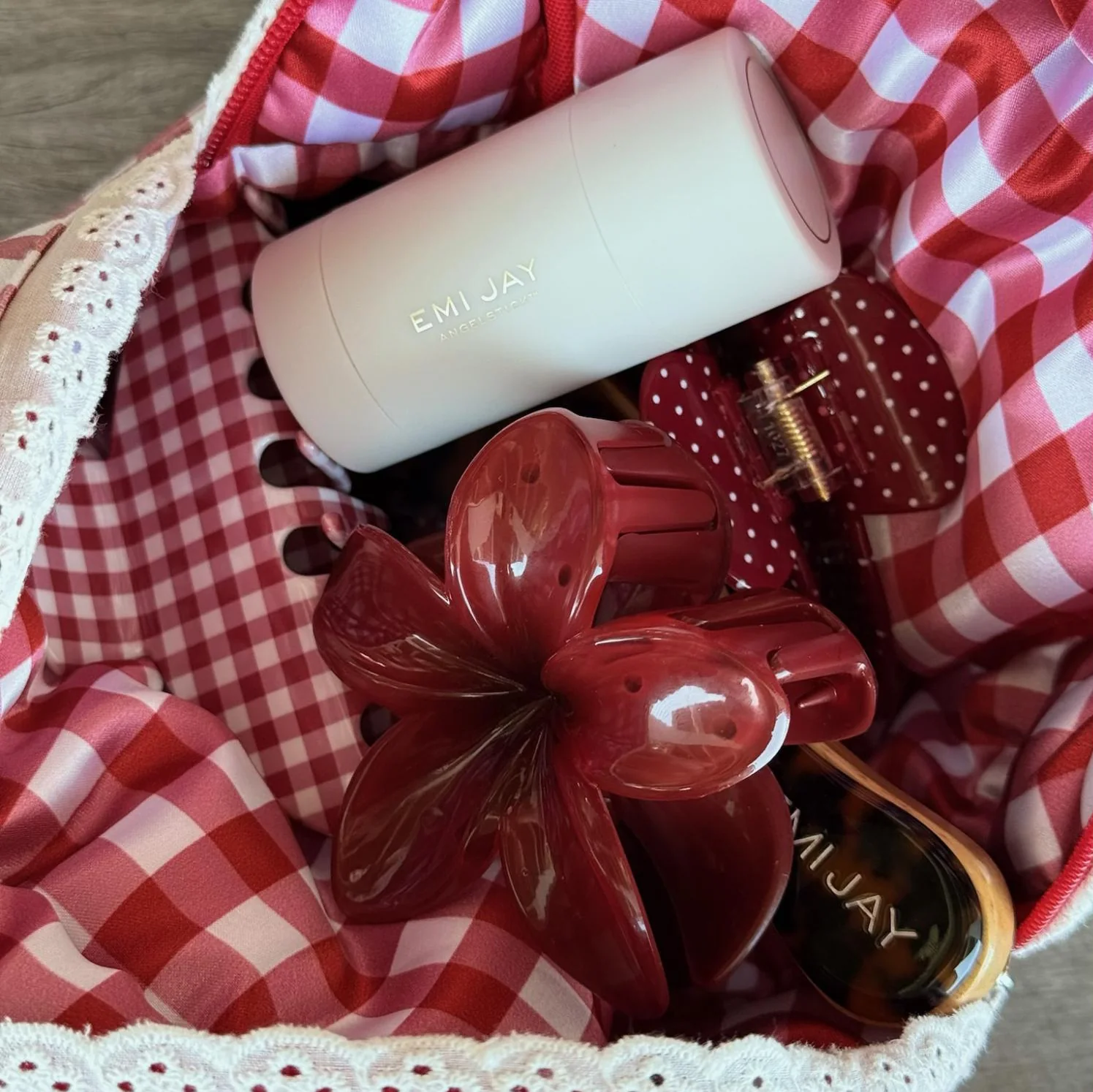 Super Bloom Clip in Dark Cherry