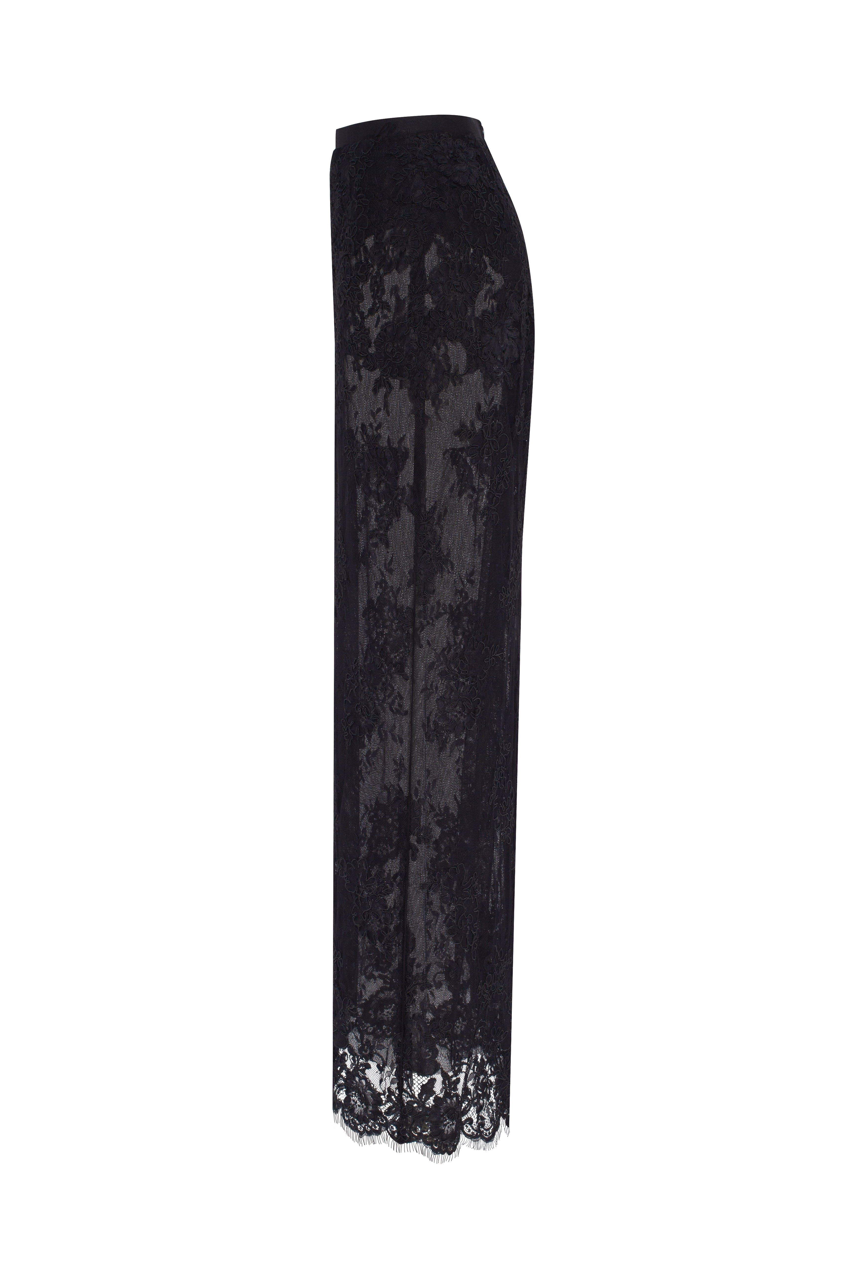 Sensual semi-sheer maxi skirt crafted from black floral lace, Parisienne