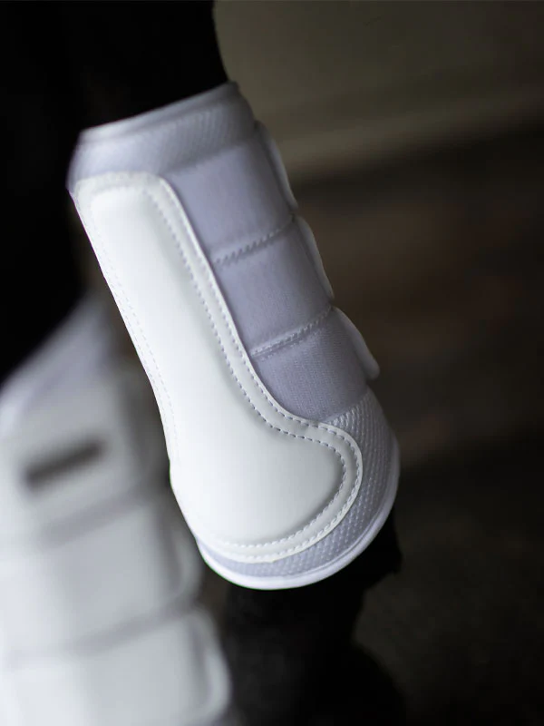 Classic Mesh Brushing Boots White Silver