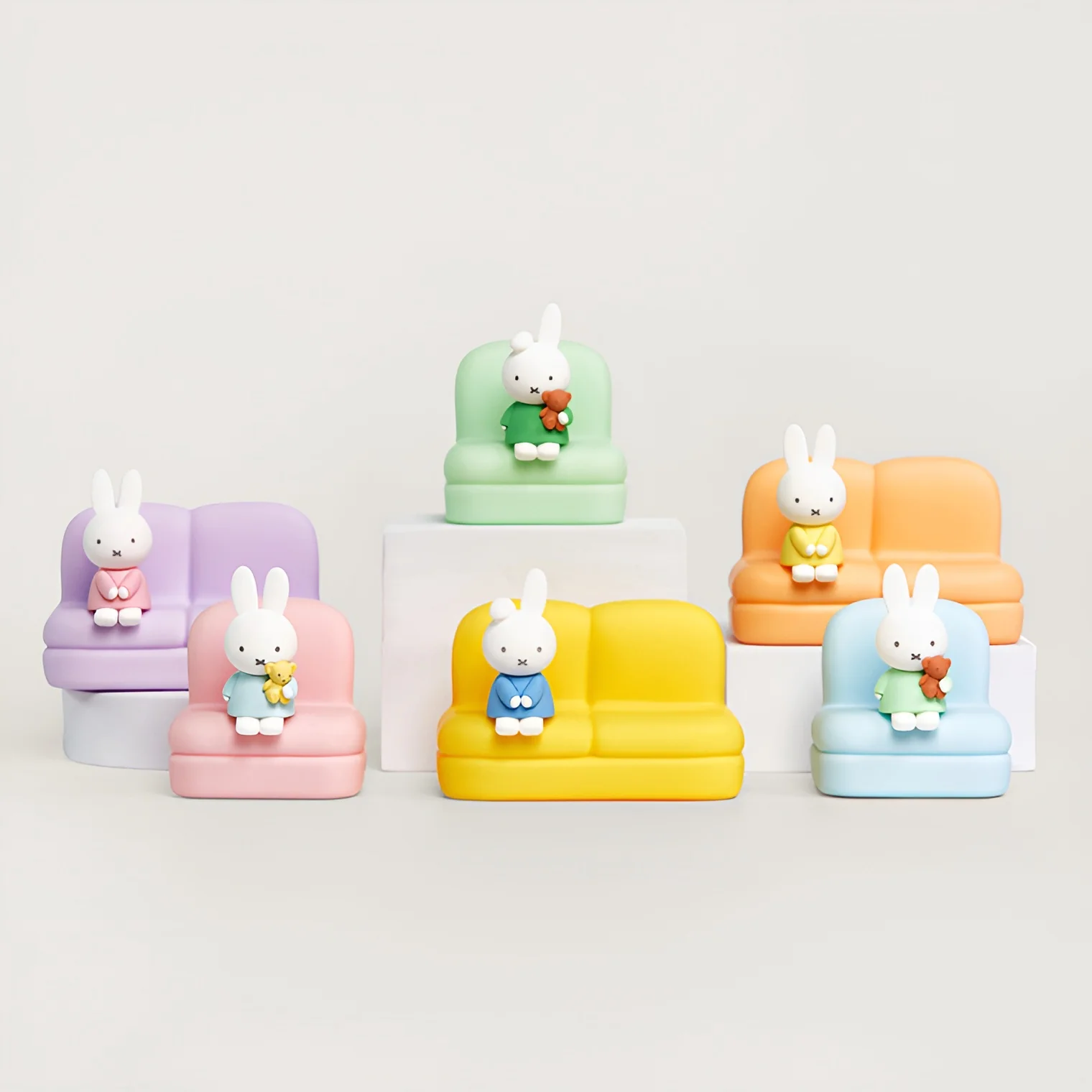 Miffy Sofa Phone Stand