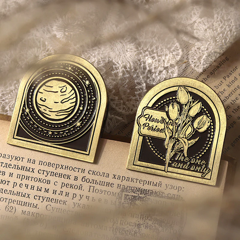 Vintage Style Archival Clip