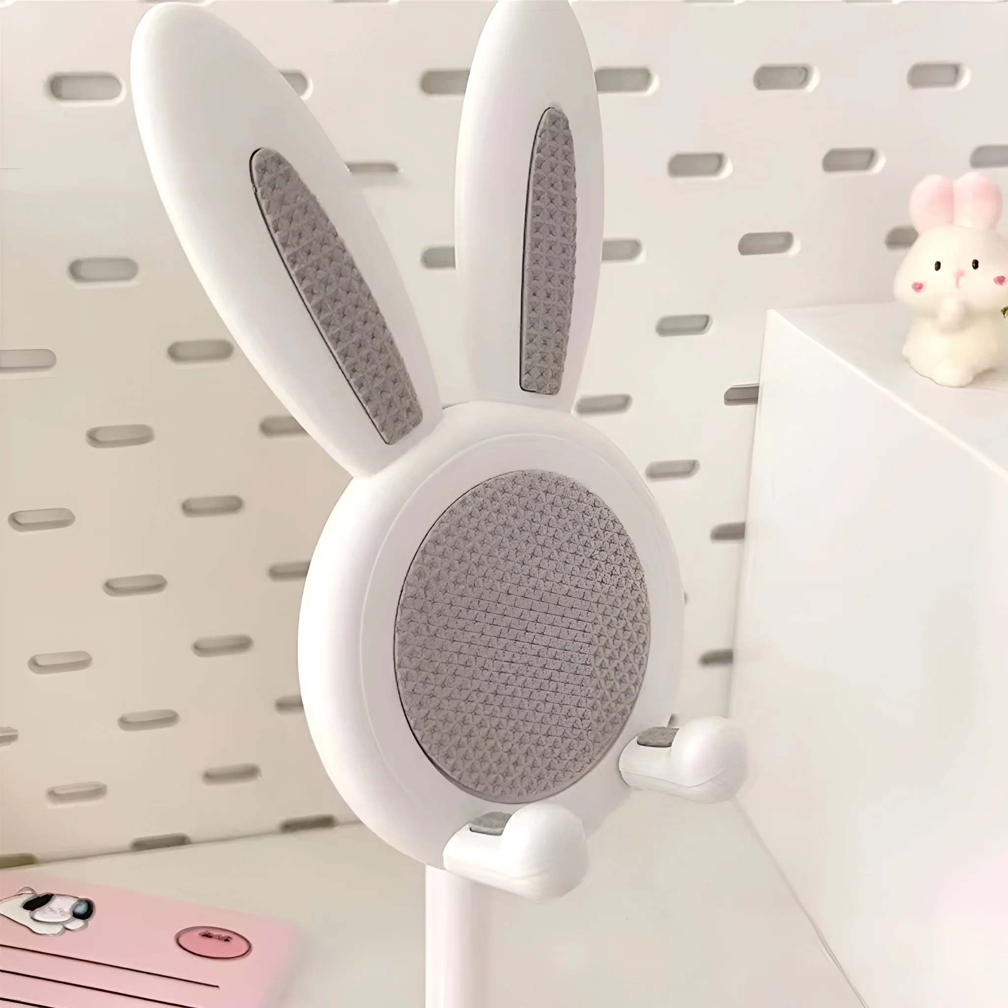 Extendable Bunny Ear Phone Stand