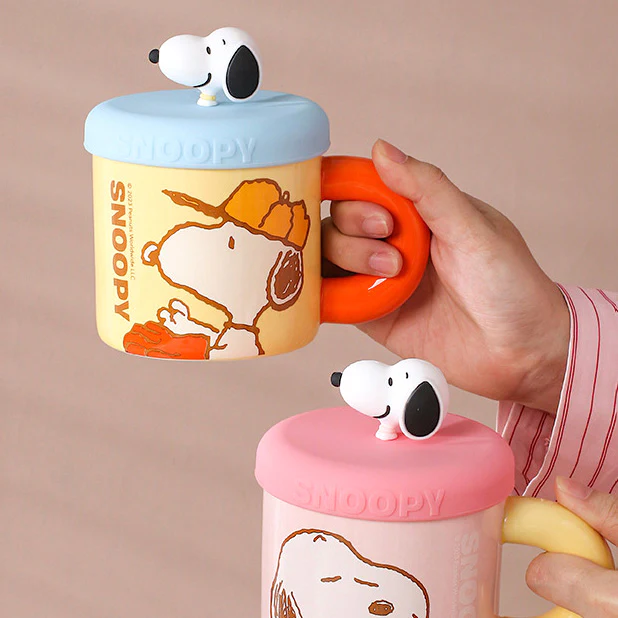 Snoopy Hug Mug