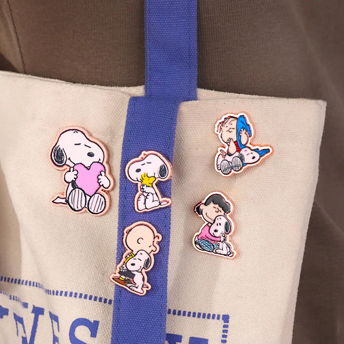 Peanuts Snoopy Enamel Pins