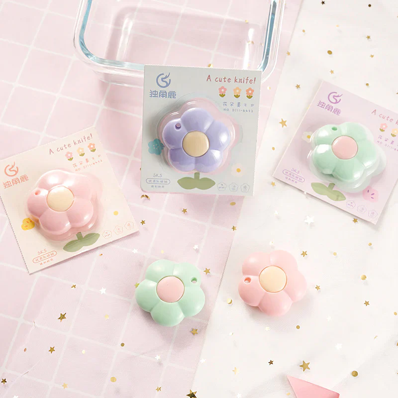 Vintage Bloom Paper Cutter